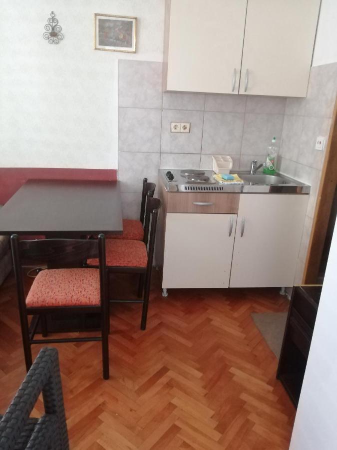 Apartment Filip Vrbnik Bagian luar foto