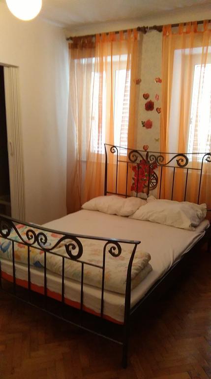 Apartment Filip Vrbnik Bagian luar foto
