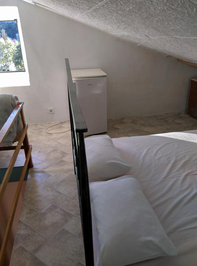Apartment Filip Vrbnik Bagian luar foto